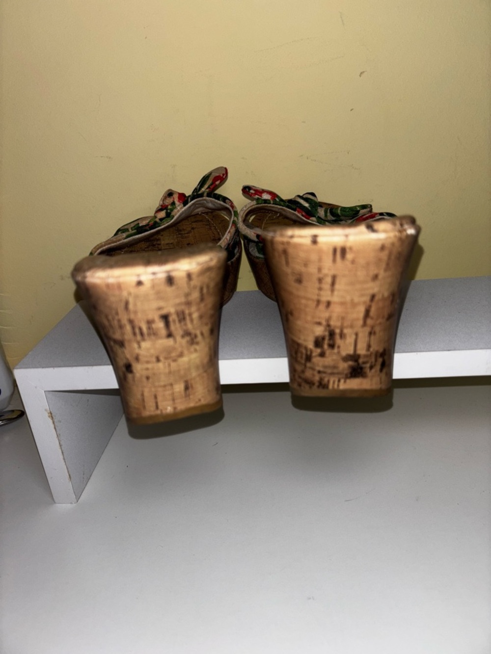 Hot Tomato Tropical Floral Cork Wedge Sandals Slides Bow Summer Size 9 Resort - Picture 10 of 11